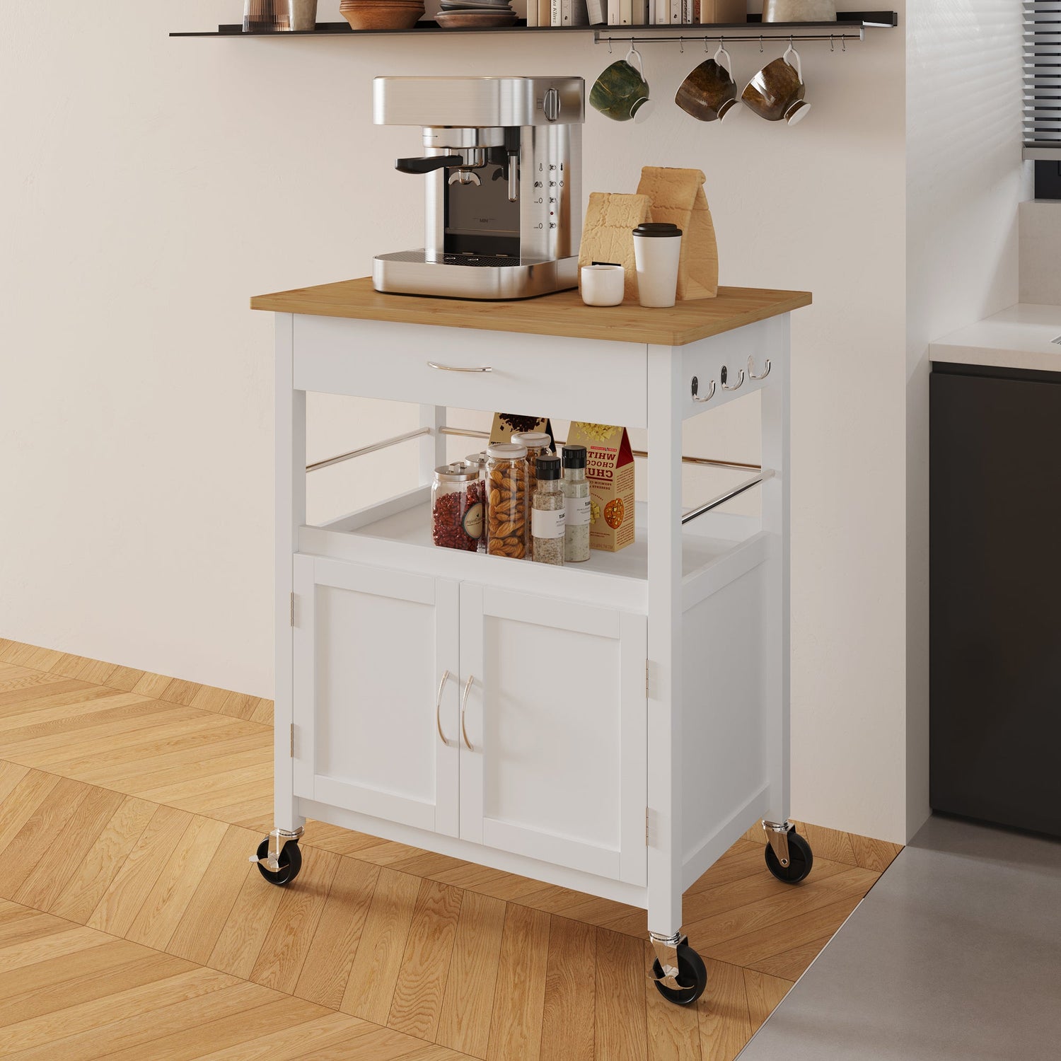 Kitchen & Storage